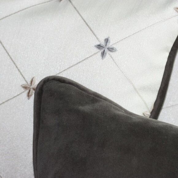 Pewter Velvet and Creamy Silk Shantung 3 Pillow Set 14 x 14 NEW - Picture 9 of 10